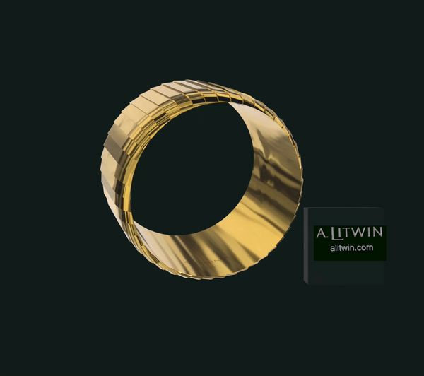 A Bangle in Rose Gold and a Bangle in Yellow Gold